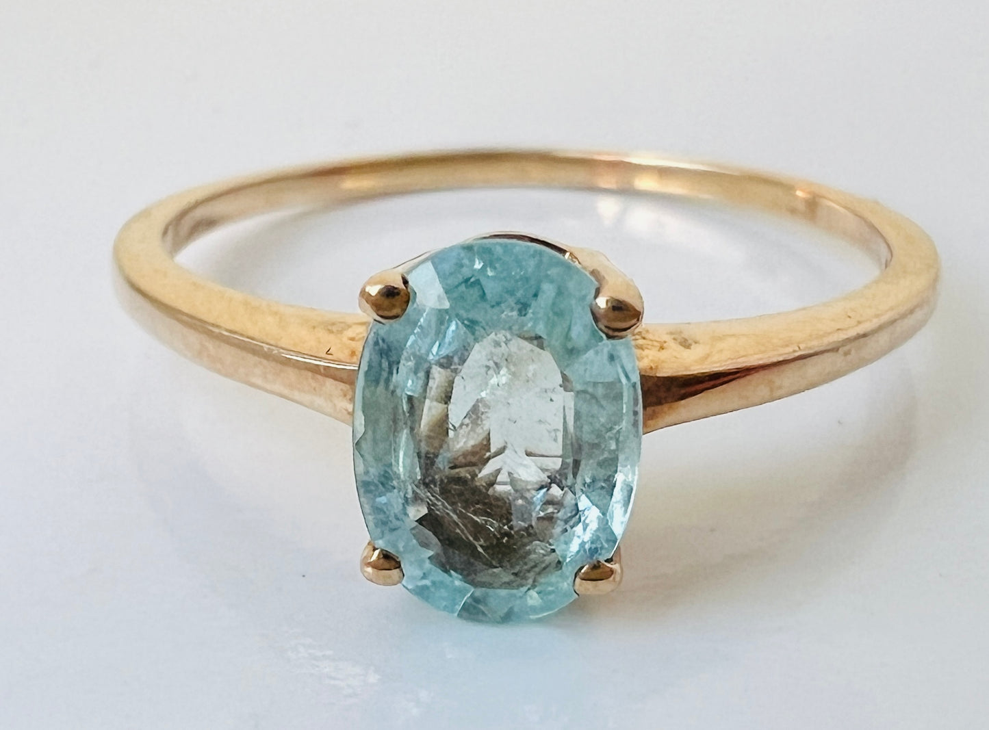 9ct Gold Aquamarine Ring