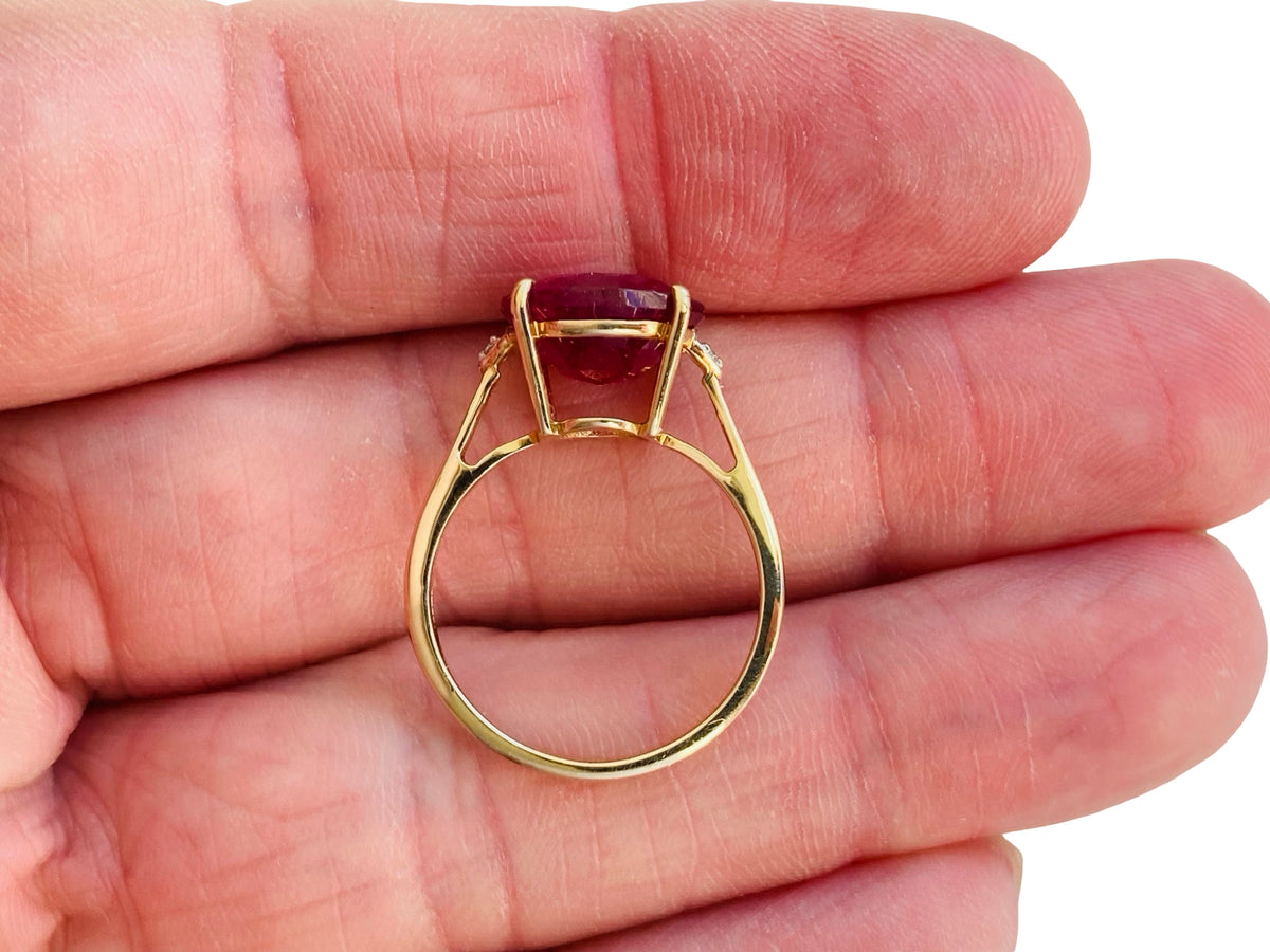9ct Gold Ruby & Zircon Ring