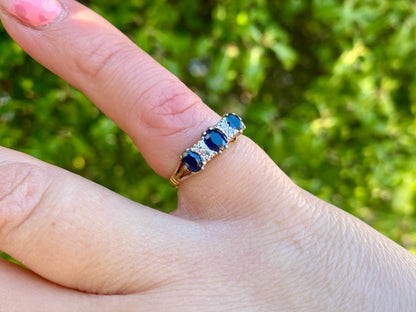 Vintage 18ct Gold Sapphire & Diamond Ring