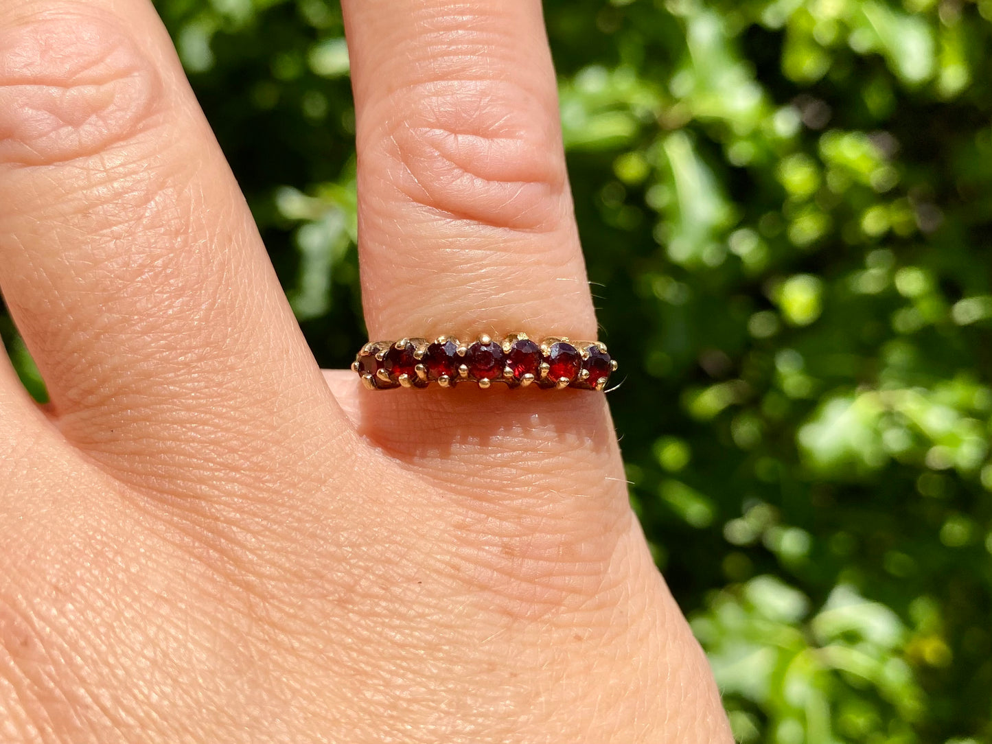 Vintage 9ct Gold Garnet Ring