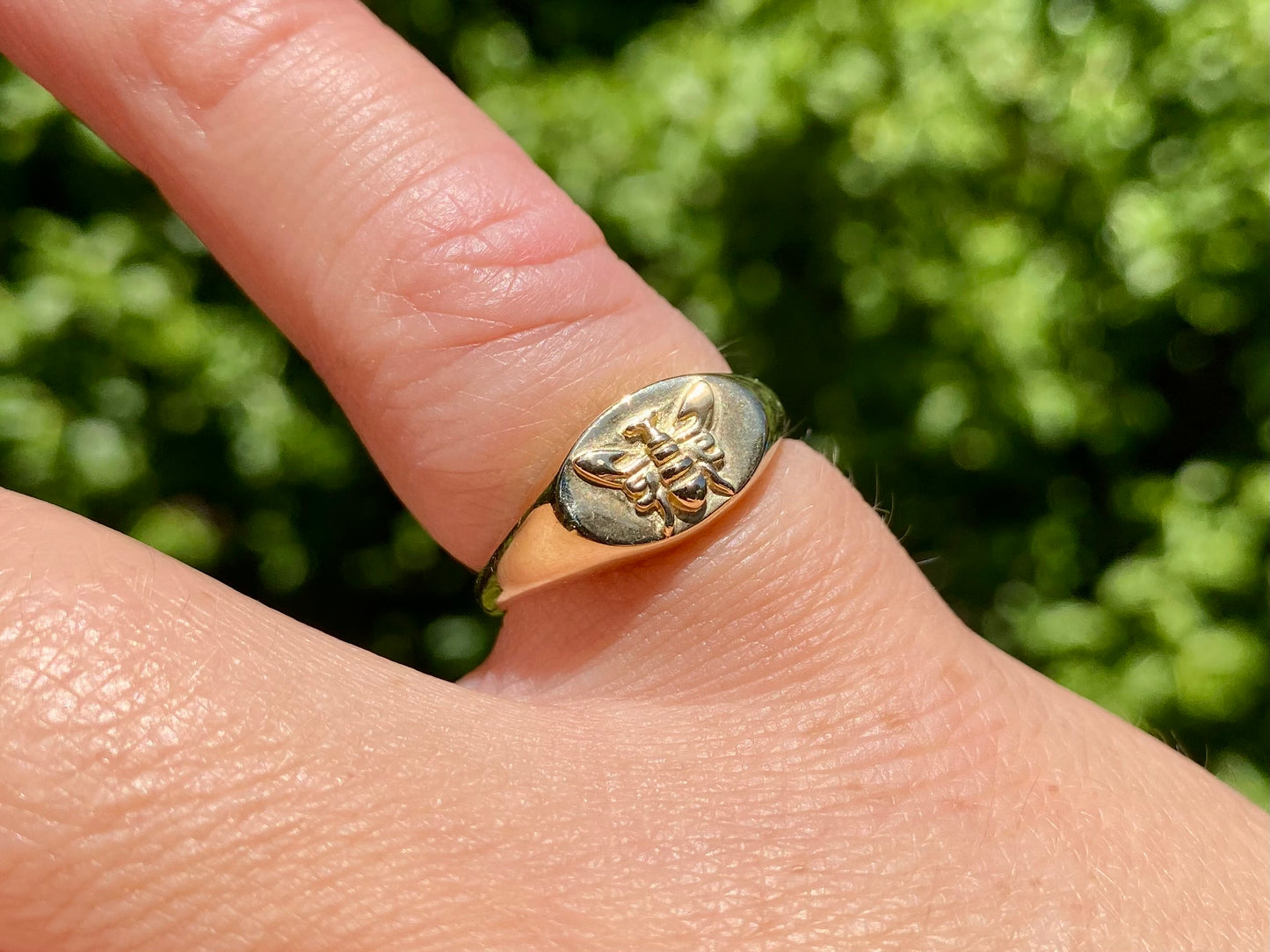 9ct Gold Bee Signet Ring