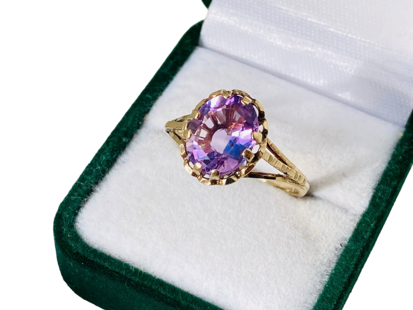 9ct Gold Amethyst Ring