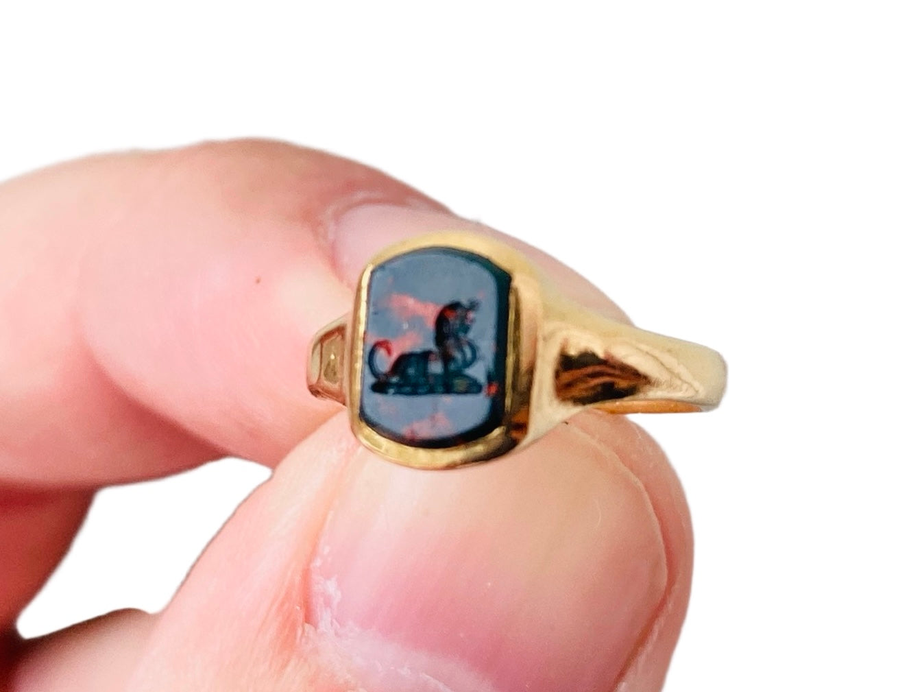 Antique 18ct Gold Bloodstone Ring