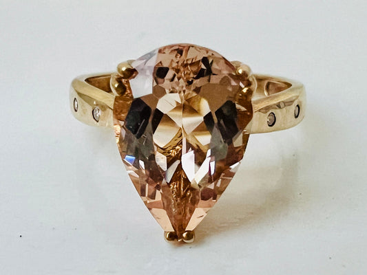 9ct Gold Morganite & Diamond Ring