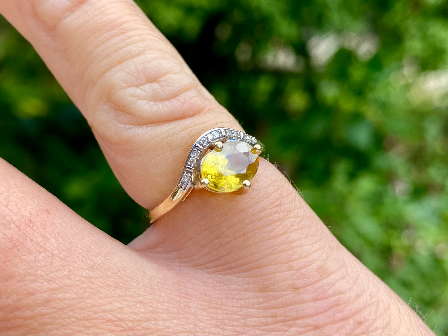 9ct Gold Sphene & Diamond Ring