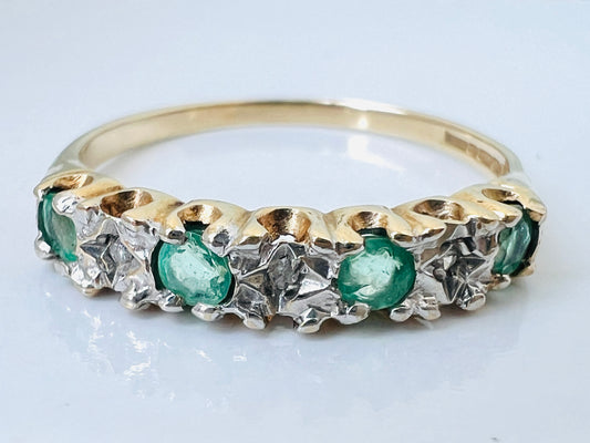 9ct Gold Emerald & Diamond Ring