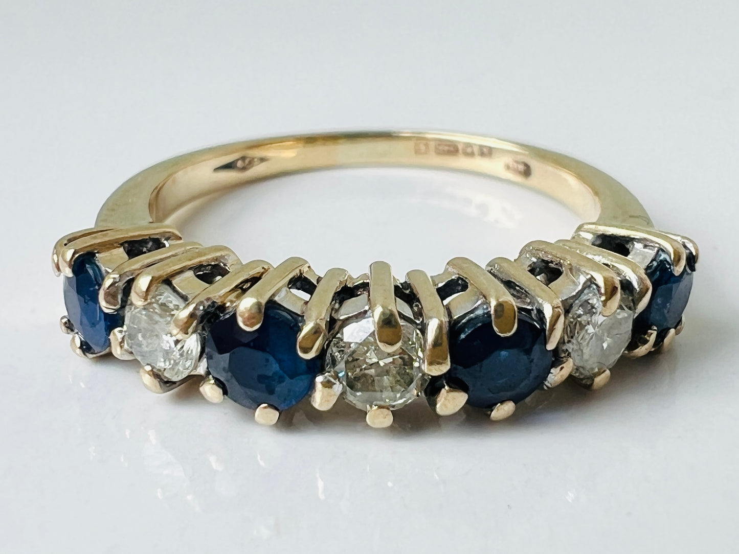 Vintage 9ct Gold Sapphire & Diamond Ring