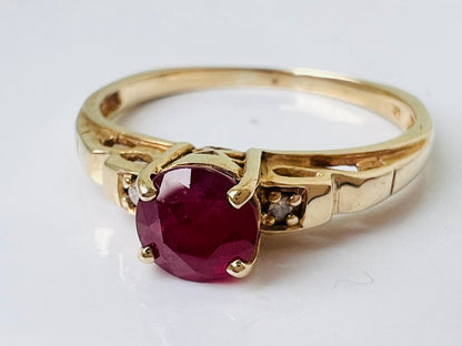 9ct Gold Ruby & Diamond Ring