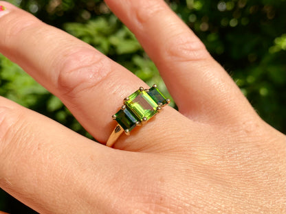 9ct Gold Peridot & Diopside Ring