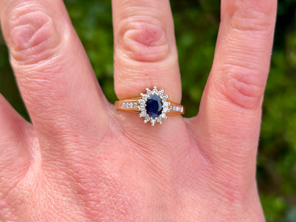 18ct Gold Sapphire & Diamond Ring