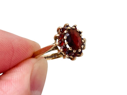 Vintage 9ct Gold Garnet Ring