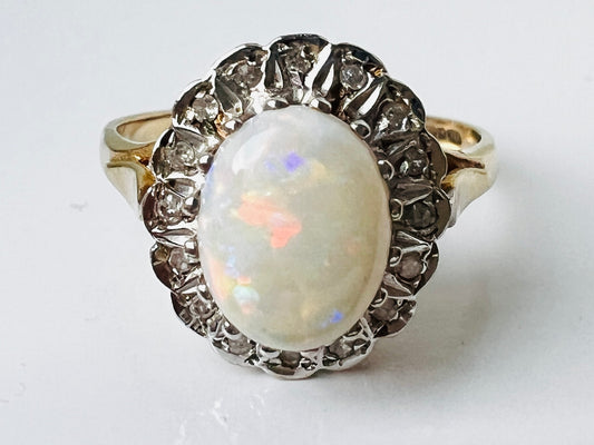 Vintage 9ct Gold Opal & Diamond Ring