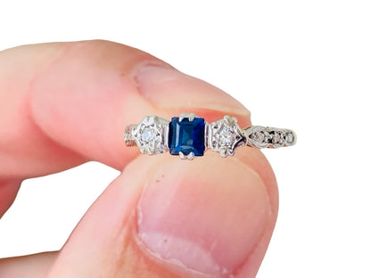 Antique 18ct Gold Sapphire & Diamond Ring
