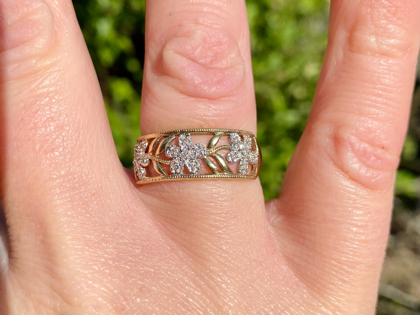 9ct Gold Diamond Ring