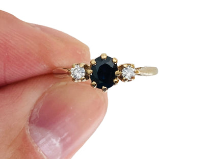 Vintage 9ct Gold Sapphire & Diamond Ring