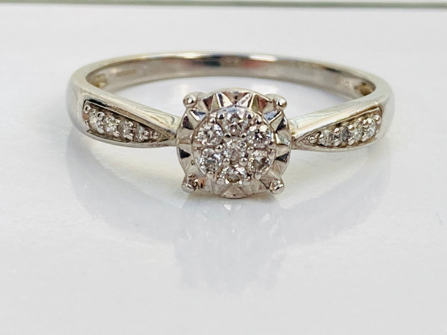 9ct Gold Diamond Ring