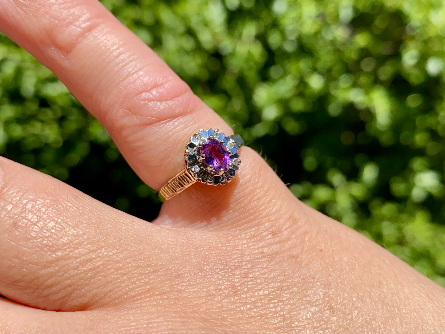 9ct Gold Amethyst & Diamond Ring