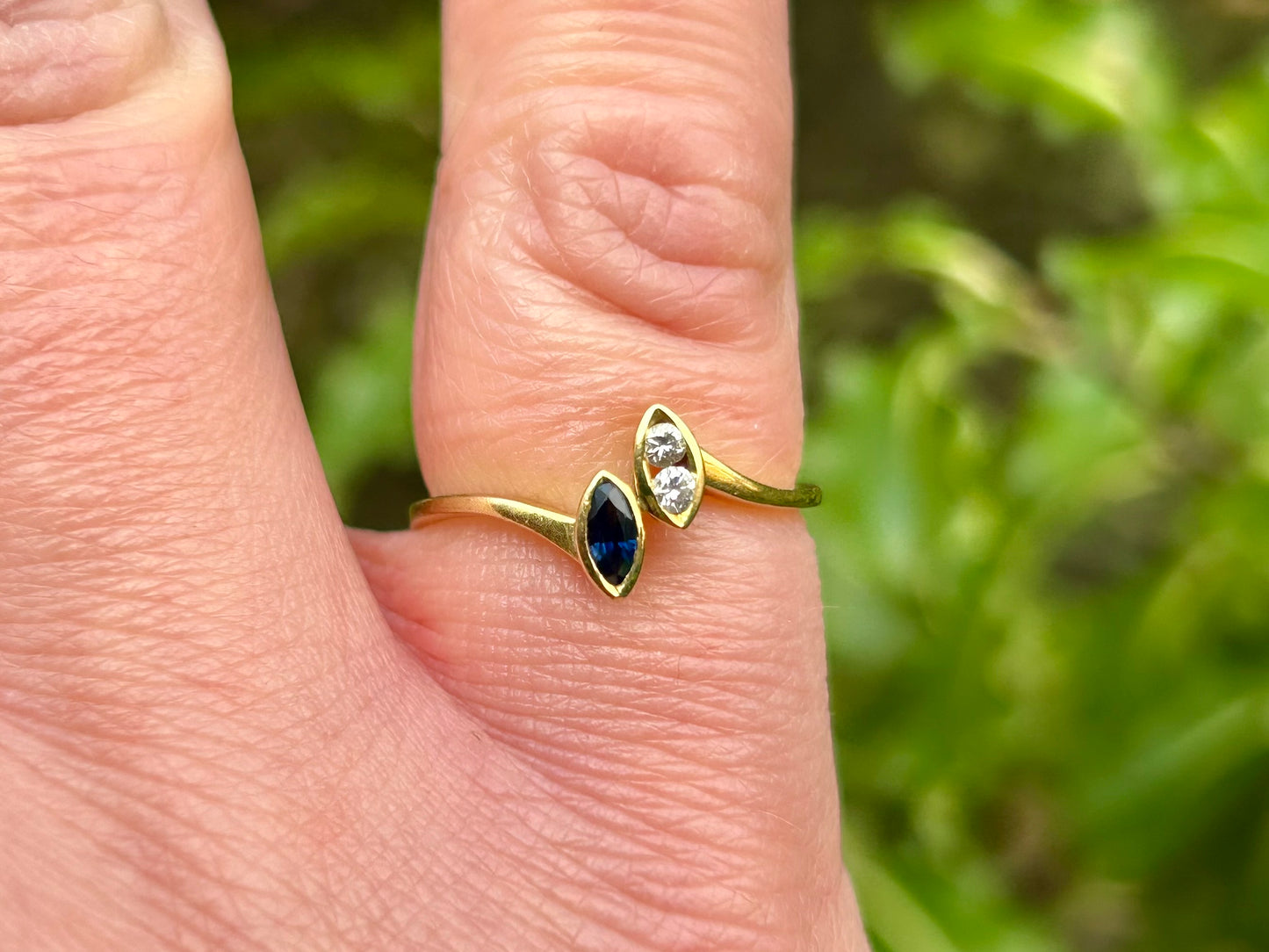 18ct Gold Sapphire & Diamond Ring