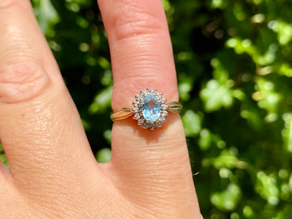 Vintage 9ct Gold Aquamarine & Diamond Ring