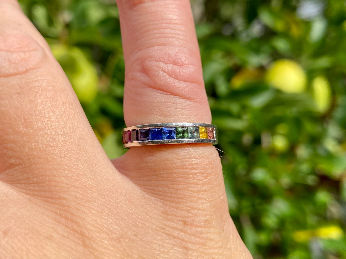 14ct Gold Rainbow Sapphire Ring