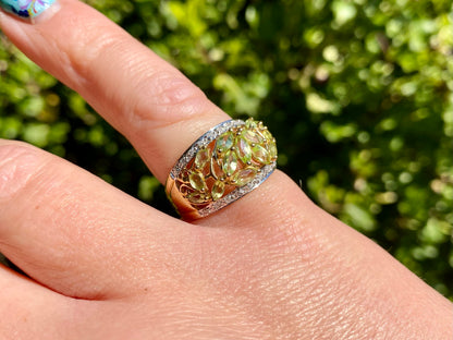 9ct Gold Peridot & Diamond Ring