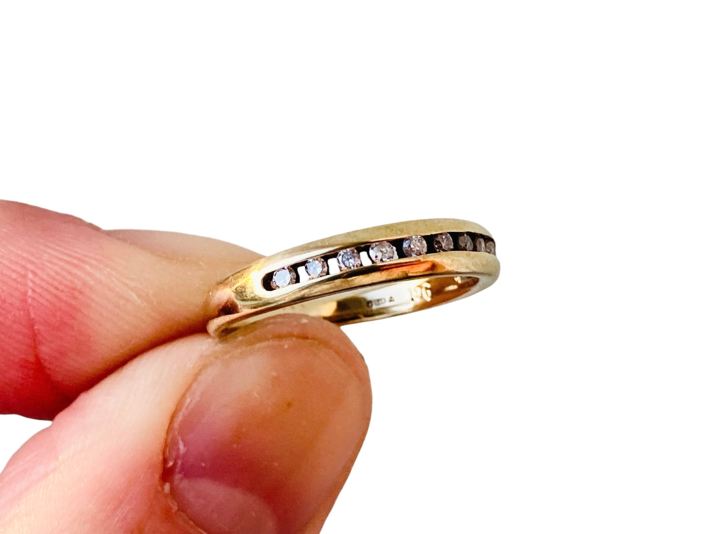 9ct Gold Ten-Stone Diamond Ring