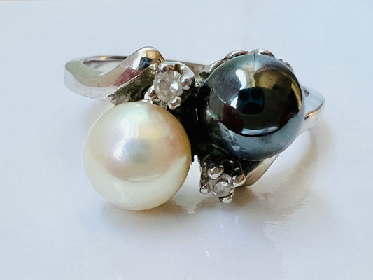 10ct Gold Pearl & Diamond Ring