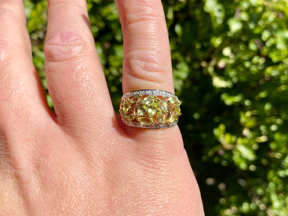 9ct Gold Peridot & Diamond Ring