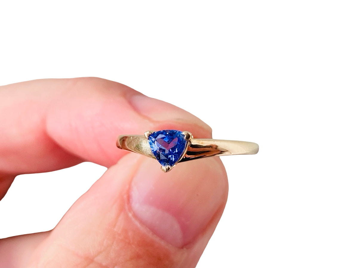 9ct Gold Tanzanite Ring