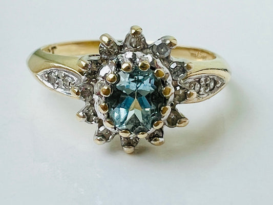 9ct Gold Aquamarine & Diamond Ring