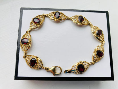 9ct Gold Garnet Bracelet