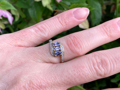 9ct Gold Tanzanite & Diamond Ring