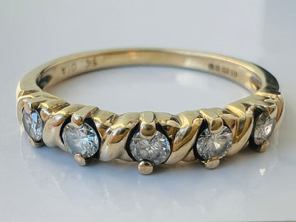 Vintage 9ct Gold Diamond Ring