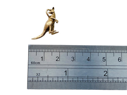 Vintage 9ct Gold Kangaroo Pendant