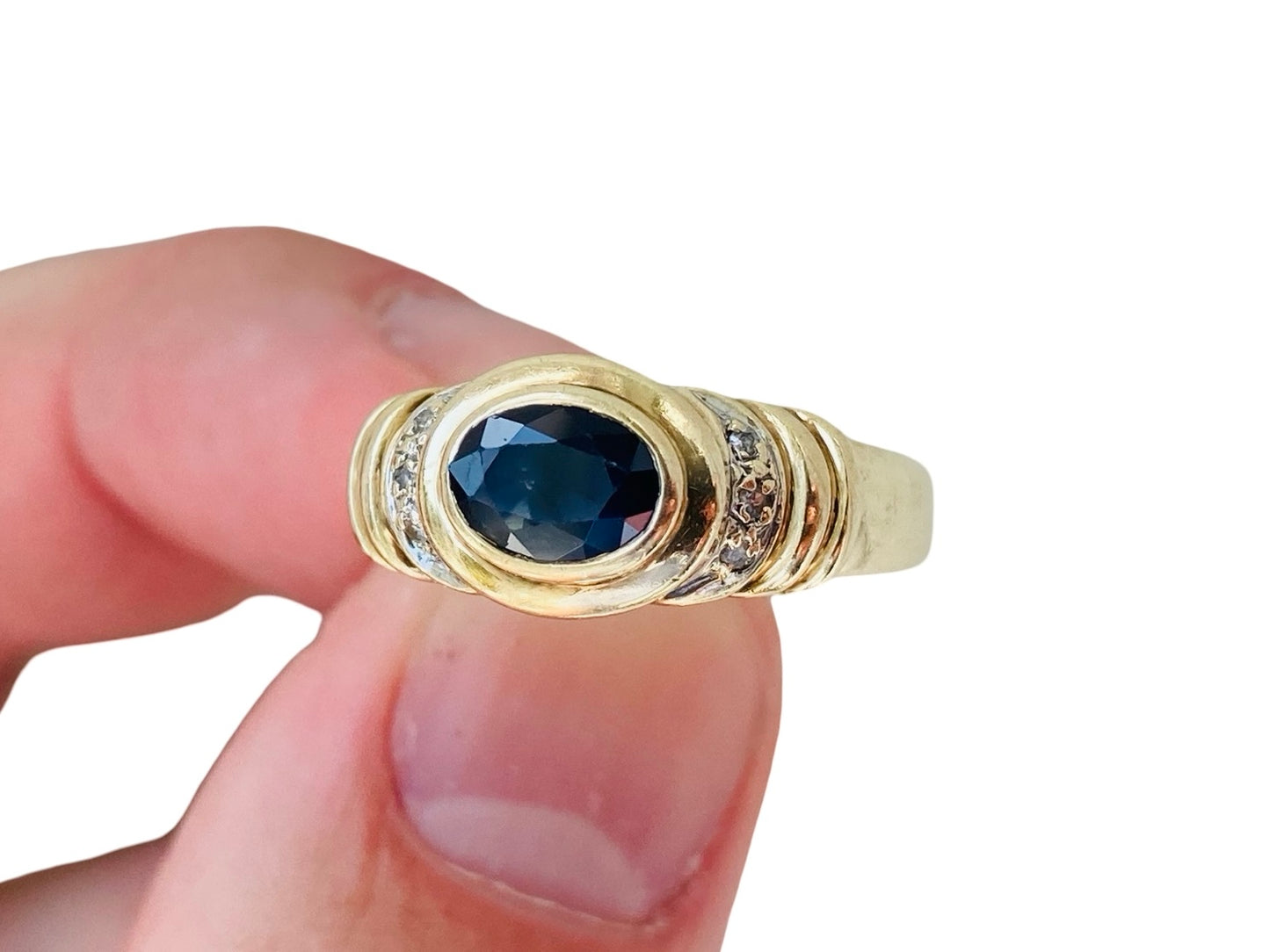 9ct Gold Sapphire & Diamond Ring