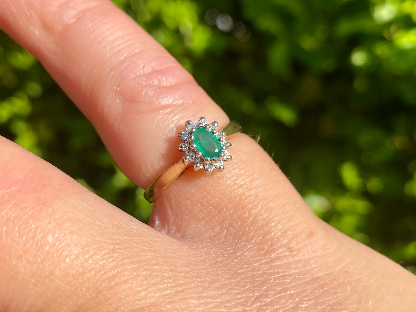 9ct Gold Emerald & Diamond Ring