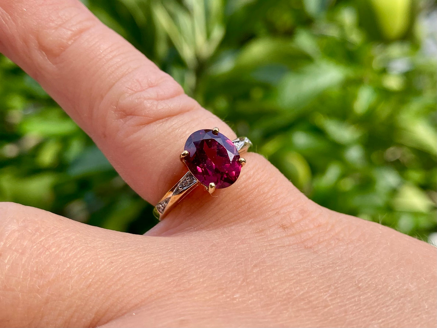 9ct Gold Rhodolite Garnet Ring