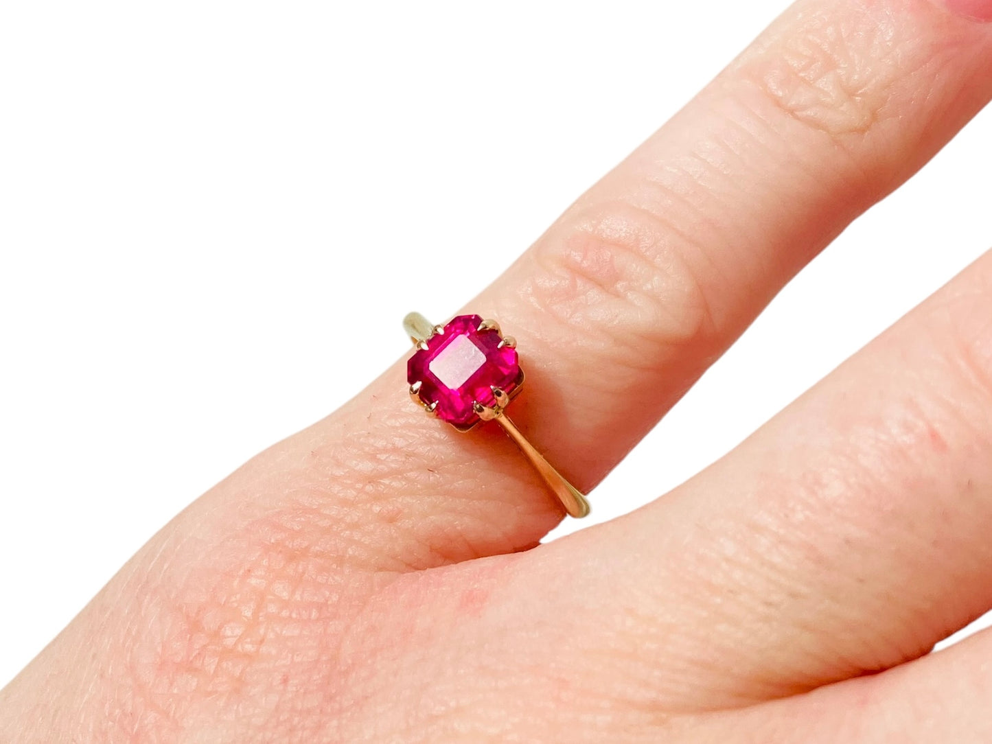 Vintage 18ct Gold Ruby Ring