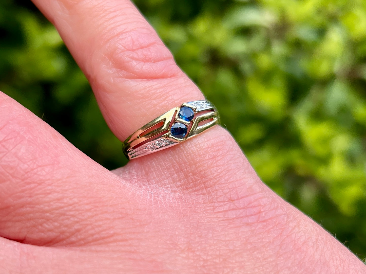 9ct Gold Sapphire & Diamond Ring