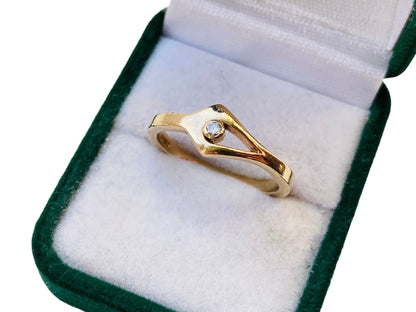 9ct Gold Diamond Ring