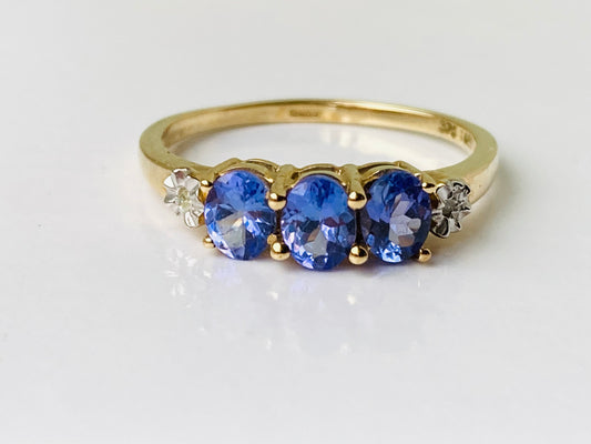 9ct Gold Tanzanite & Diamond Ring