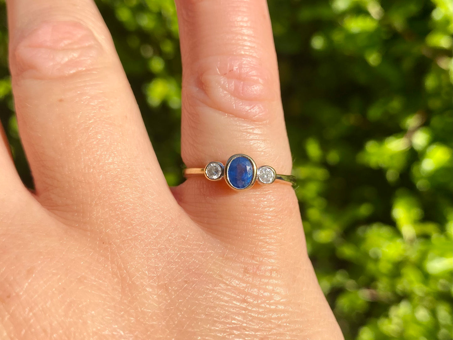 9ct Gold Sapphire & Diamond Ring