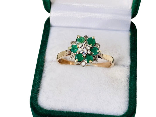 Vintage 9ct Gold Emerald & Diamond Ring