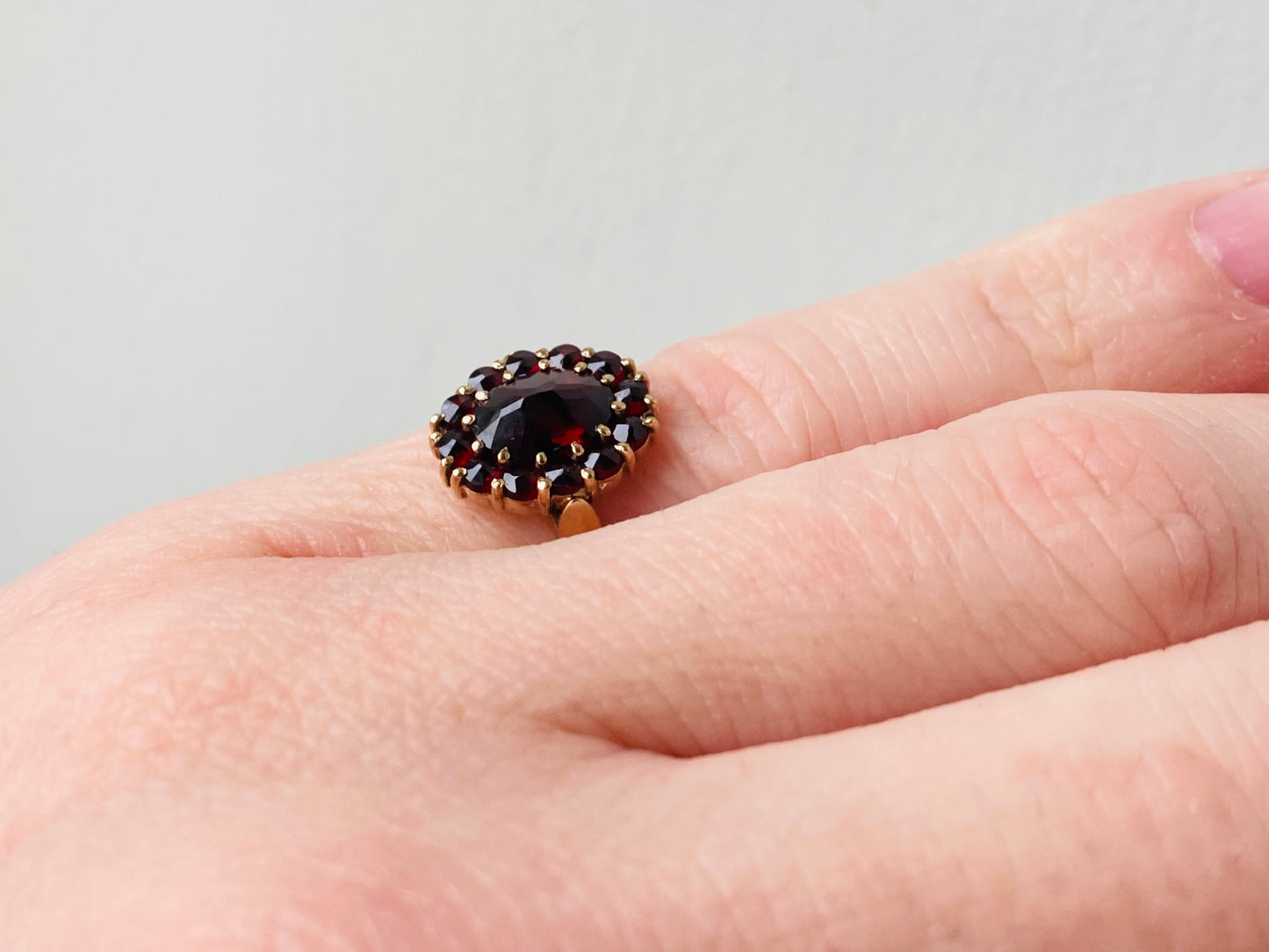 Vintage 9ct Gold Garnet Ring