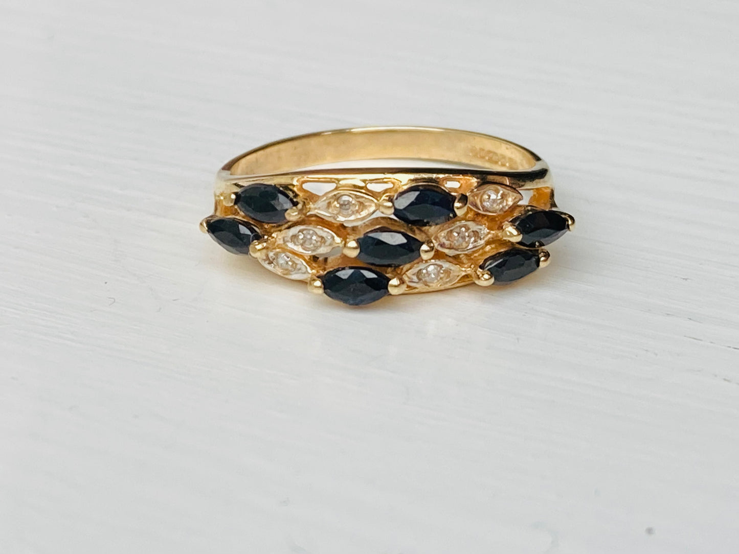 Vintage 9ct Gold Sapphire & Diamond Ring