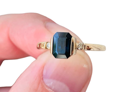 9ct Gold Sapphire & Diamond Ring