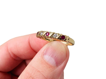 9ct Gold Ruby & Diamond Ring