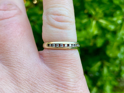 9ct Gold Ten-Stone Diamond Ring
