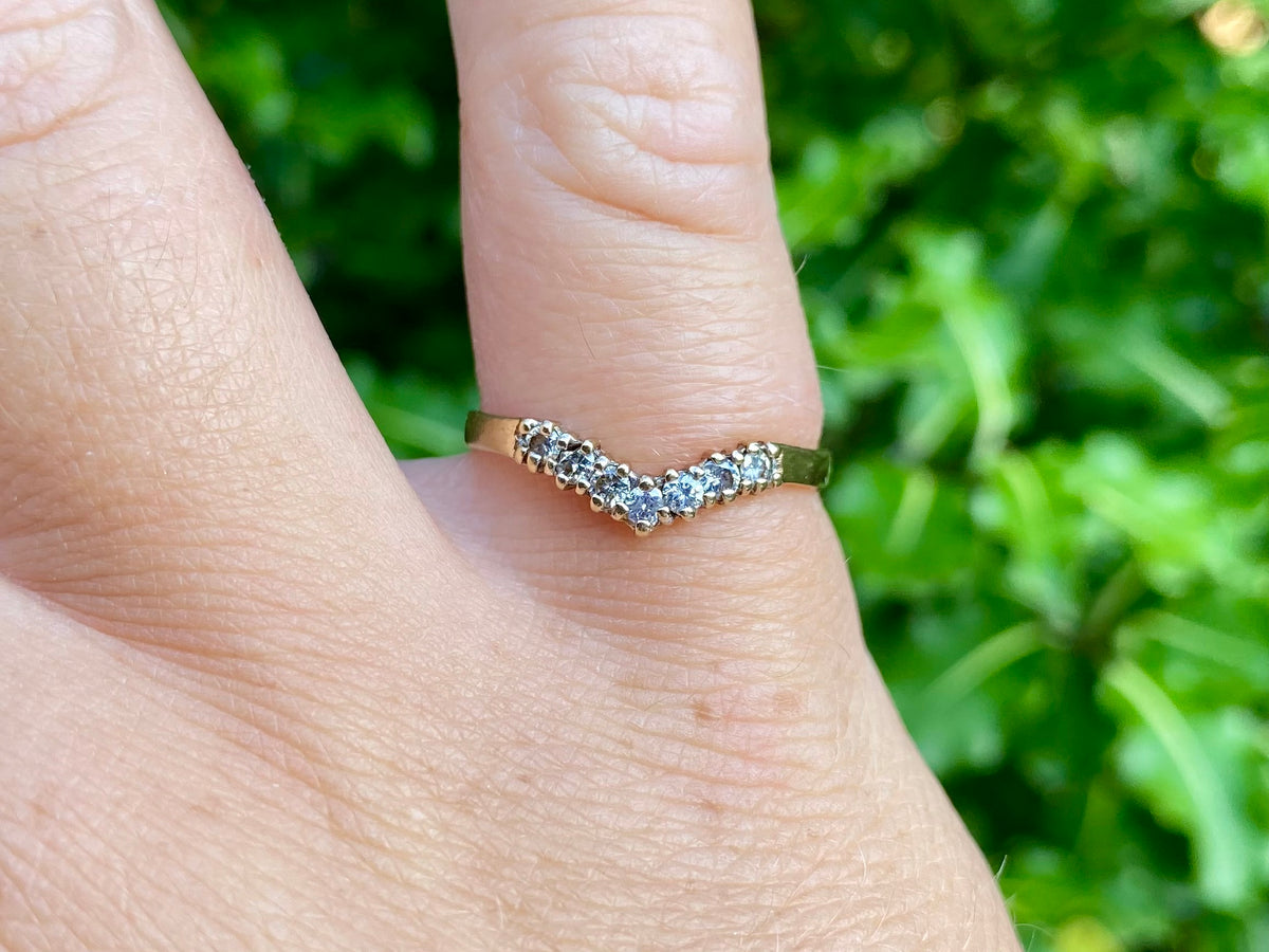 Vintage 9ct Gold 0.25ct Diamond Wishbone Ring