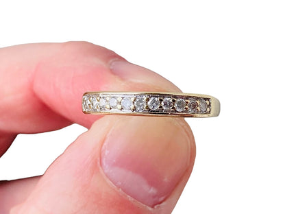 9ct Gold Eleven-Stone 0.25ct Diamond Ring